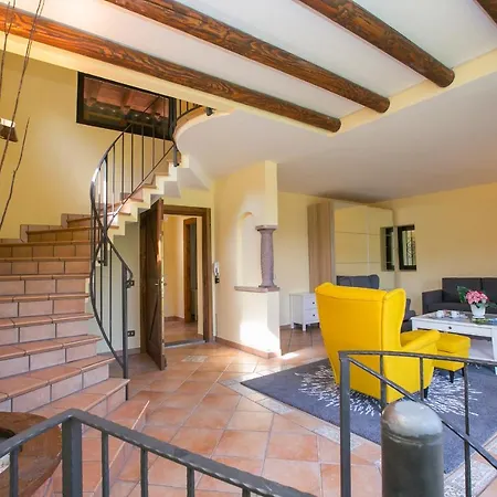 Sleeps 10 Pool * Cima