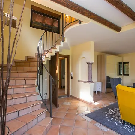 Sleeps 10 Pool بيت للعطل تْشيما