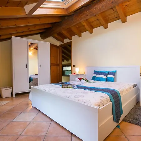 Sleeps 10 Pool *